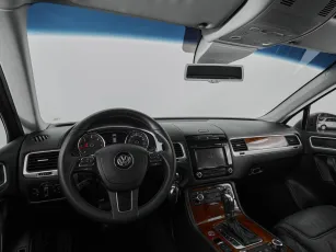 Volkswagen  9