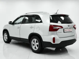 Kia  4