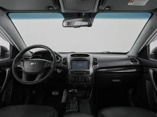 Kia  8