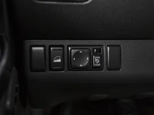 Nissan  18
