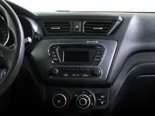 Kia  11