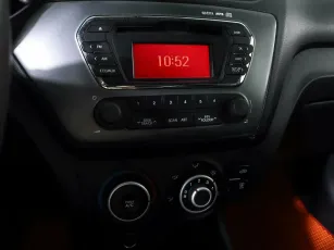 Kia  12