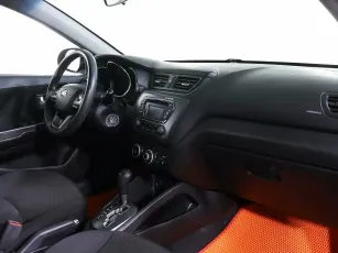 Kia  7