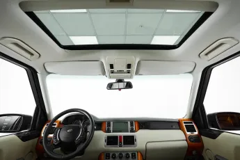 Land Rover  11