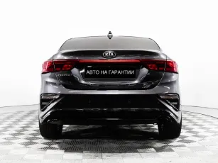 Kia  6