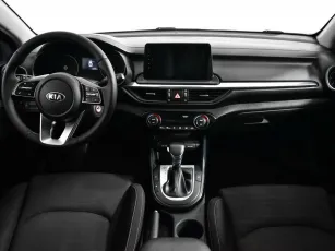 Kia  8