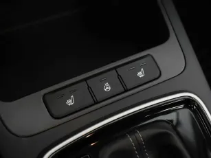 Kia  11
