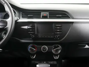 Kia  9