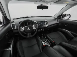 Mitsubishi  8