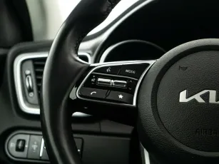 Kia  11