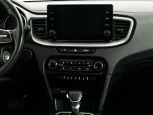 Kia  13