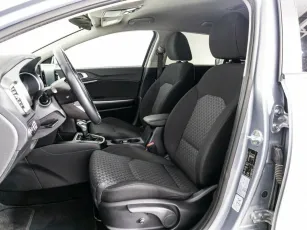 Kia  6