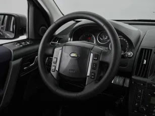 Land Rover  11