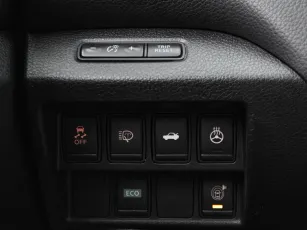Nissan  19