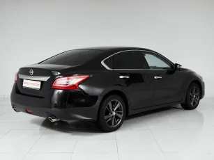 Nissan  4