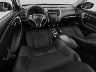 Nissan  9
