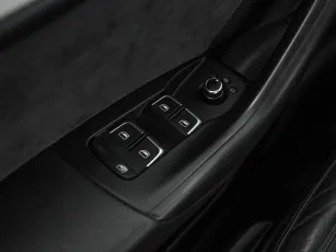 Audi  15