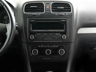 Volkswagen  8