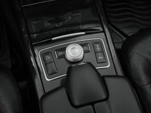 Mercedes-Benz  17