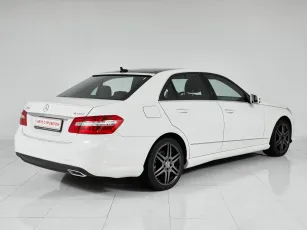 Mercedes-Benz  4