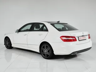 Mercedes-Benz  5