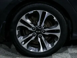 Kia  11