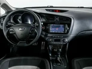 Kia  8