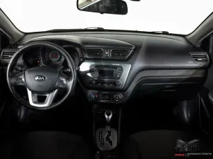 Kia  8