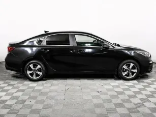 Kia  4