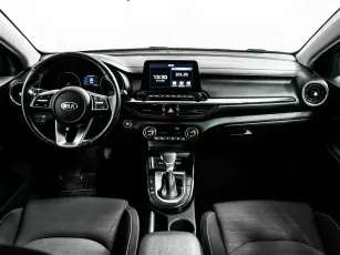 Kia  8