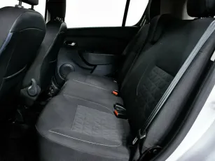 Renault  13
