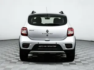 Renault  6