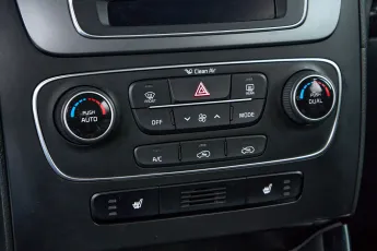Kia  16
