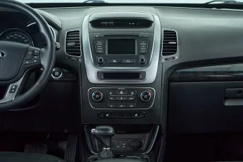 Kia  9