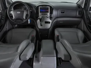 Hyundai  8
