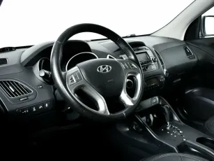 Hyundai  10