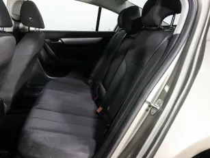 Volkswagen  9