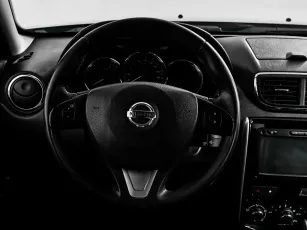 Nissan  9