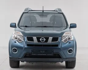 Nissan  2