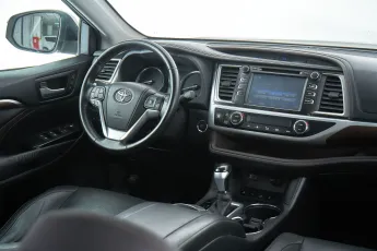 Toyota  11