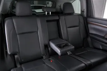 Toyota  28