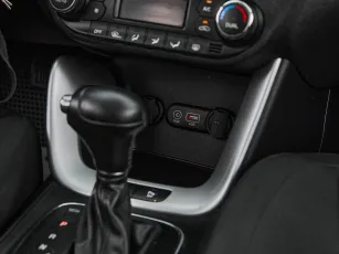 Kia  14