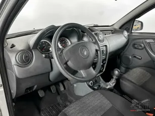 Renault  9