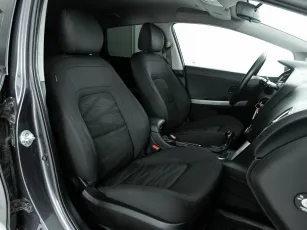 Kia  11