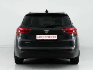 Kia  6