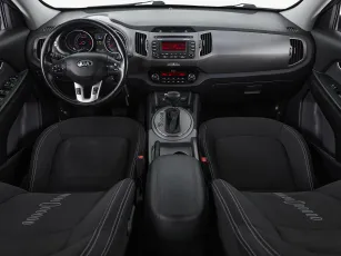 Kia  8
