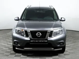 Nissan  2
