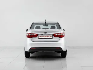 Kia  6