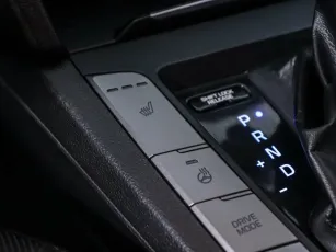 Hyundai  10