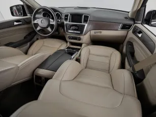 Mercedes-Benz  10